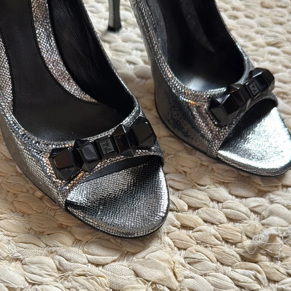 Fendi - size 38 - Black and Silver Metallic Leather Heels - never worn!